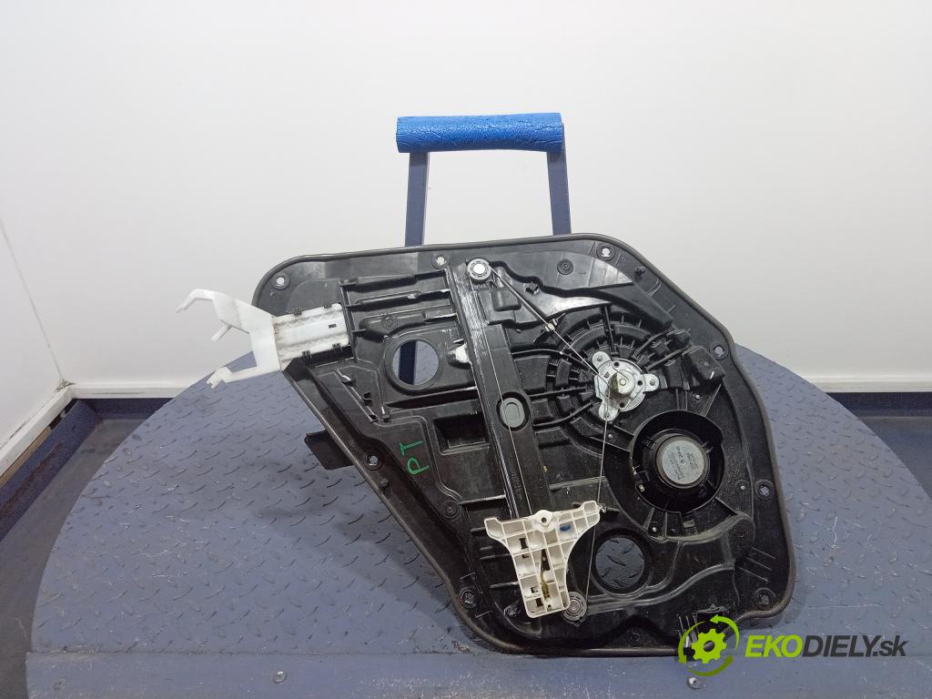 Kia Ceed 2016 mechanismus stahování Sklenka: Zad: v pravo: 83470-A2030