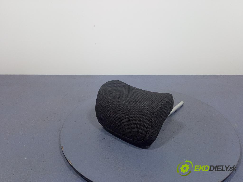 Kia Ceed 2016 opierka 01