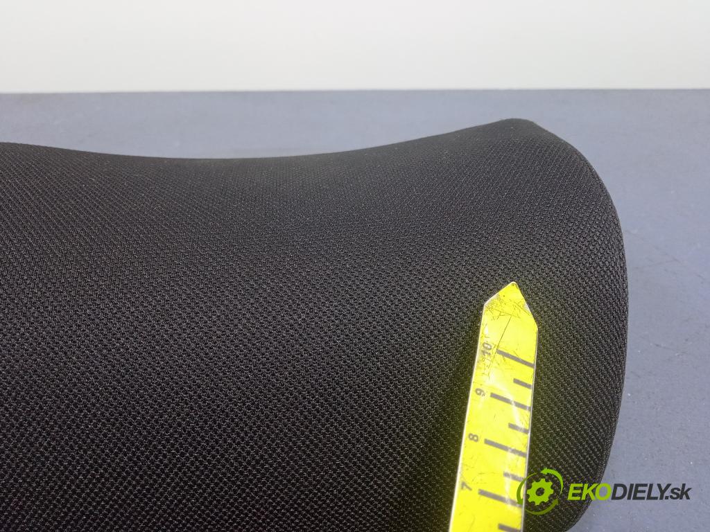 Kia Ceed 2016 opierka 01