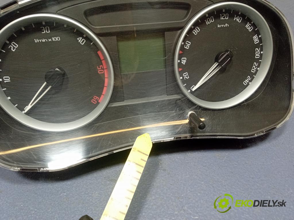 Skoda Roomster 2010 prístrojovka/ budíky 5J0920811C