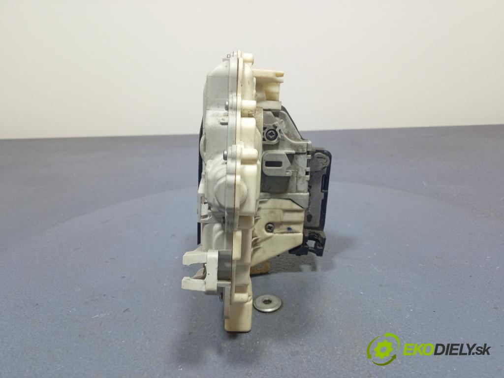 Vw Passat 2011 zámek dveře před Levý: 3C1837015A