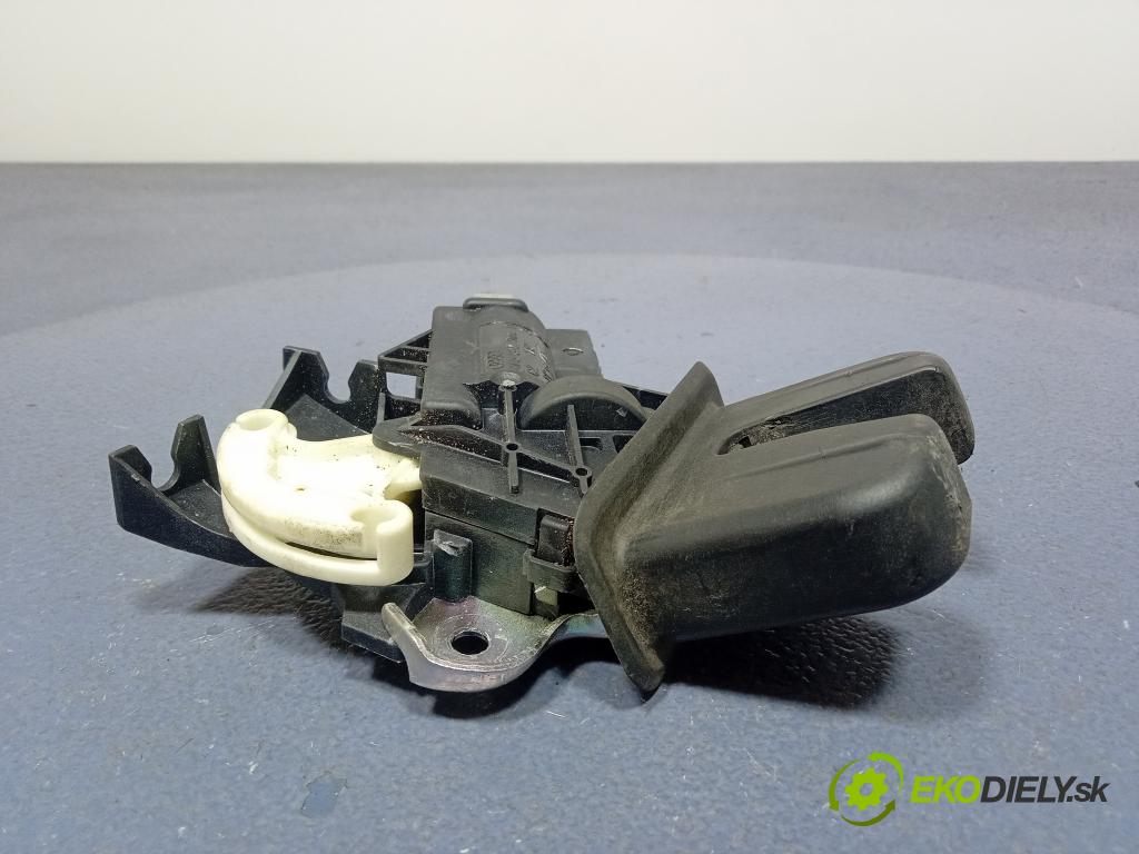 Vw Passat 2011 zámek Klapky: kufr 4F5827505D