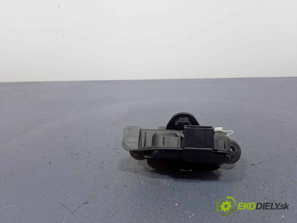 Skoda Fabia 2007 zámek Klapky: kufr 5J0827501B