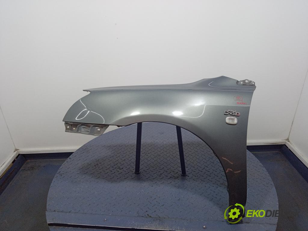 Toyota Avensis 2003 blatník Predné Vľavo: 01