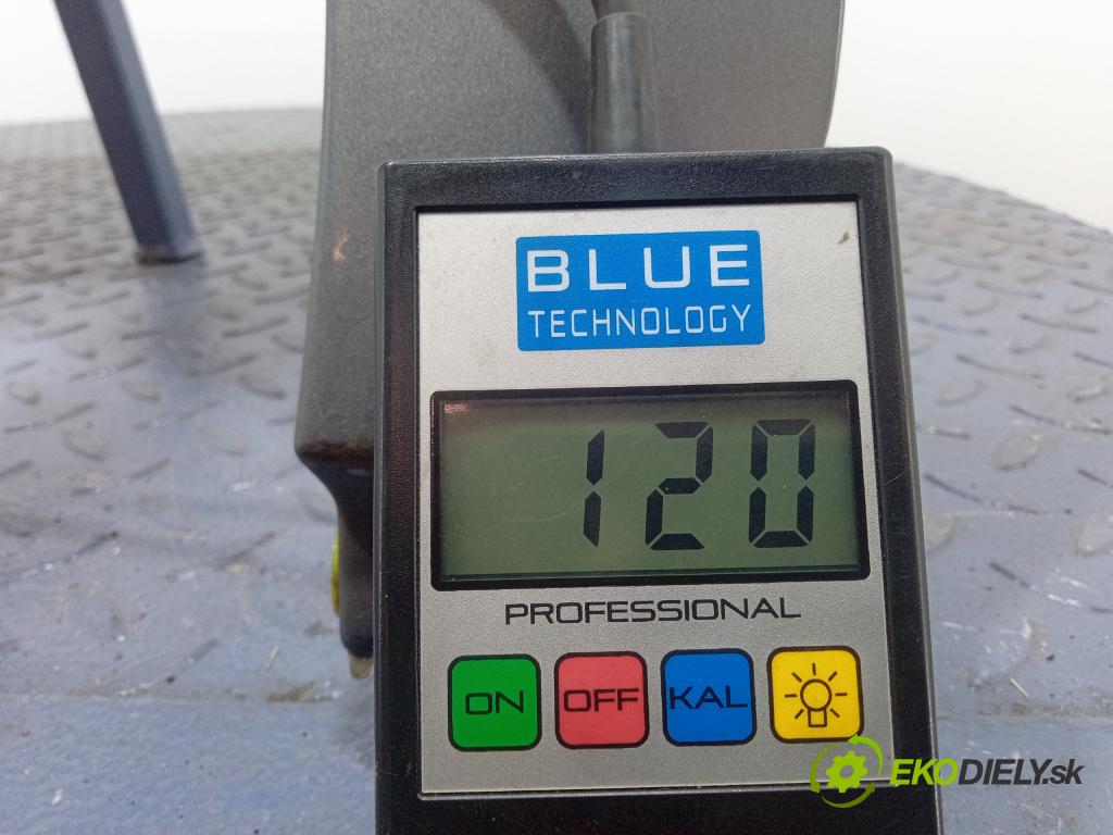 Toyota Avensis 2003 blatník Predné Vľavo: 01