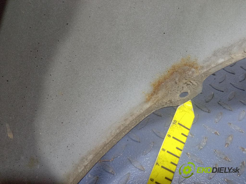 Toyota Avensis 2003 blatník Predné Vľavo: 01