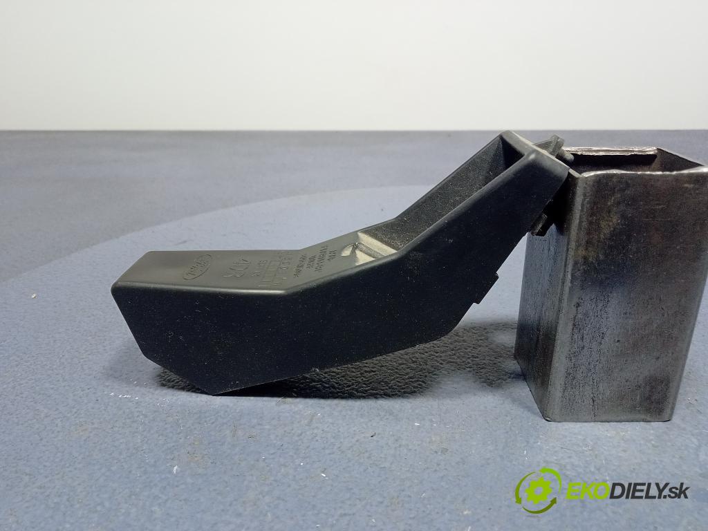 Ford Focus 2019 nárazník zad JX7B-F17B918-B1