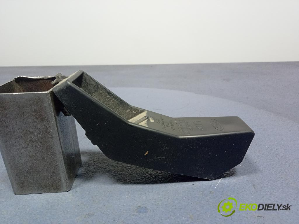 Ford Focus 2019 nárazník zad JX7B-F17B918-B1