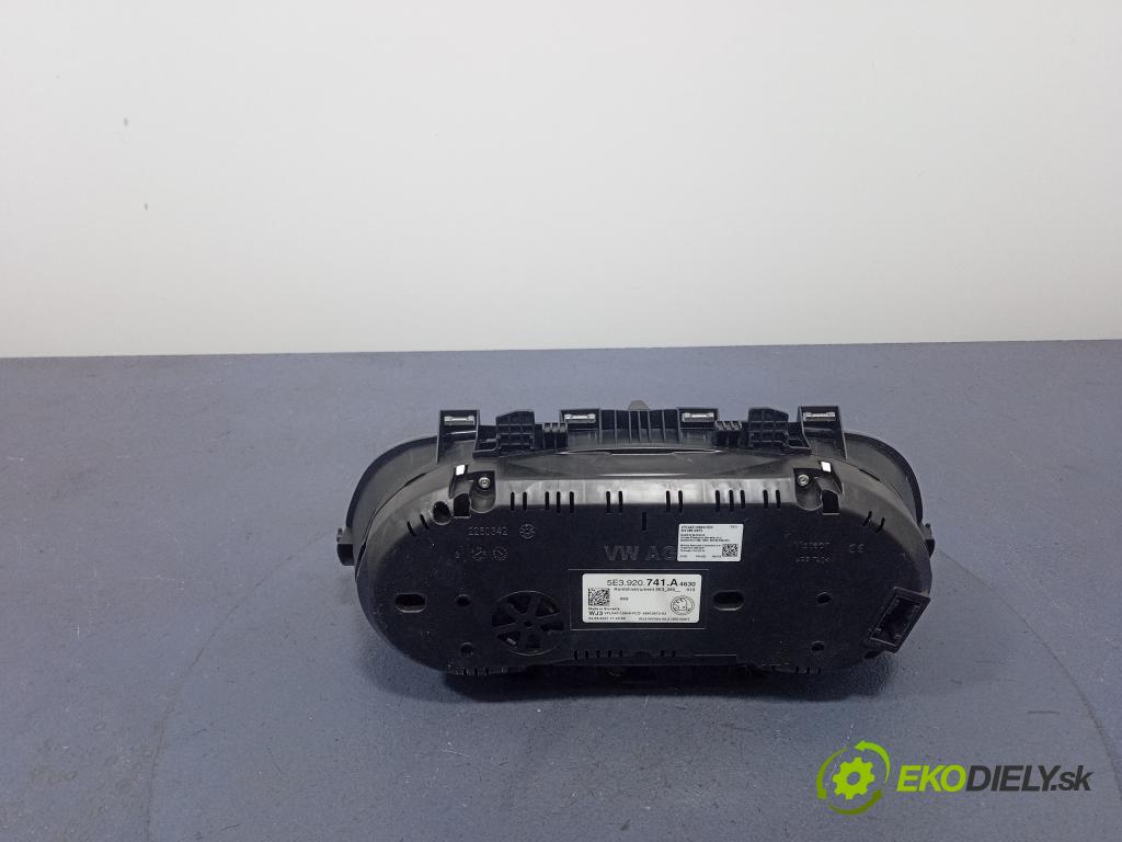 Skoda Octavia 2021 prístrojovka/ budíky 5E3920741A