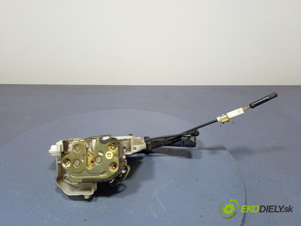 Honda Accord 2003 zámek dveře před v pravo: 01