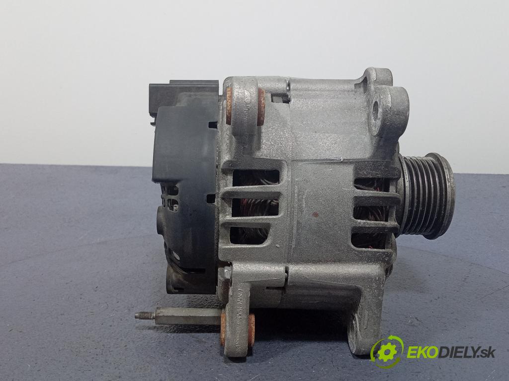 Skoda Octavia 2021 Alternator 05L903026C