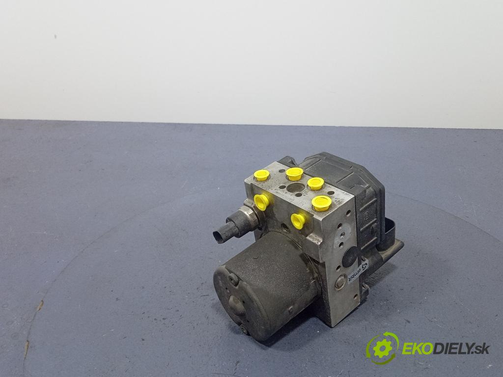 Bmw Seria 5 2002 čerpadlo ABS x 6758969