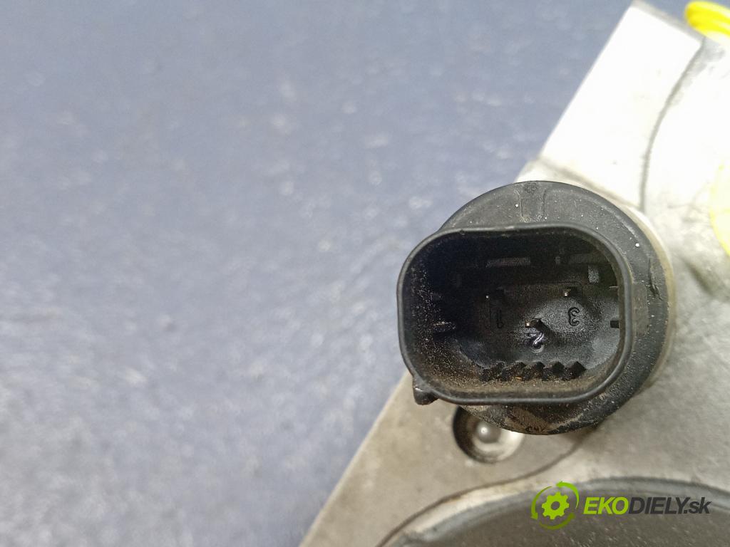 Bmw Seria 5 2002 čerpadlo ABS x 6758969