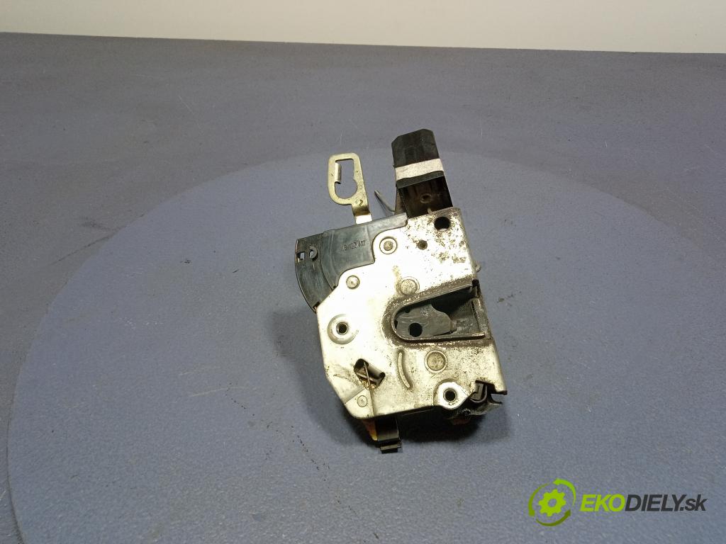 Bmw Seria 3 1996 zámek dveře před v pravo: 8122417