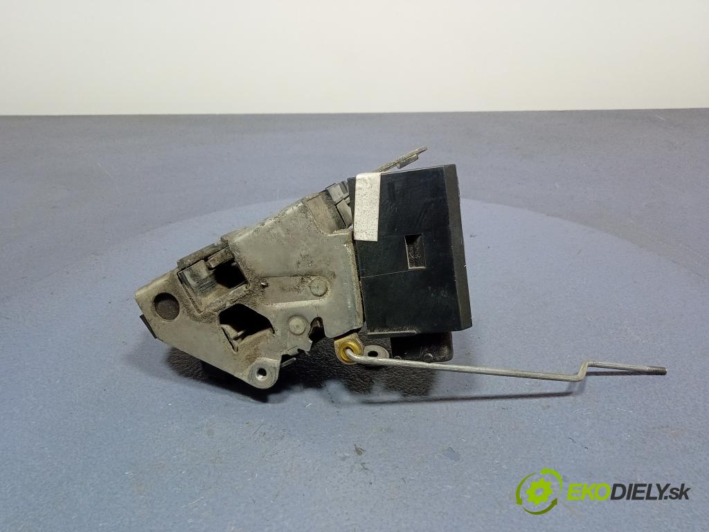 Bmw Seria 3 1996 zámek dveře před v pravo: 8122417