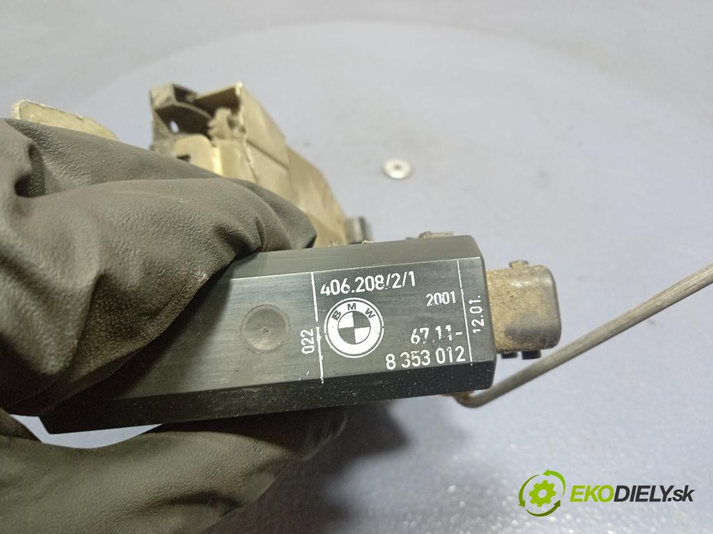 Bmw Seria 3 1996 zámek dveře před v pravo: 8122417