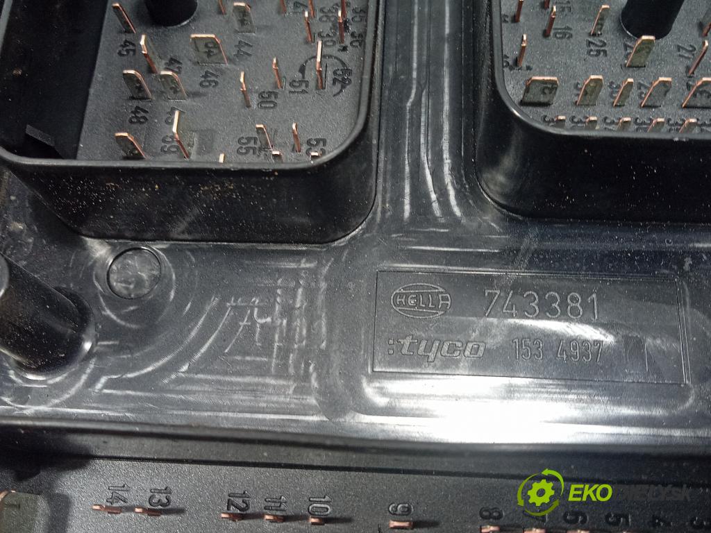 Opel Zafira 2006 skrinka Poistky: 13206755