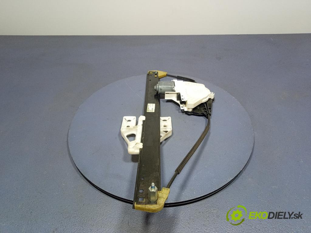 Audi Q5 2011 mechanismus stahování Sklenka: Zad: Levý: 8R0839461D