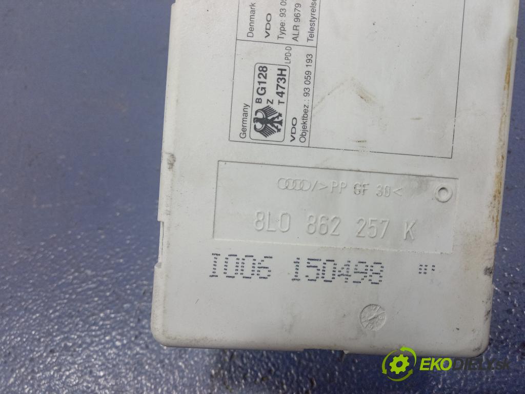 Audi A3 1998 pompa Centrálny: Zámok: 8L0862257K
