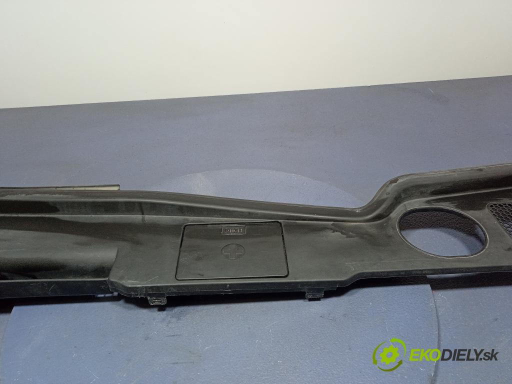 Audi Q5 2011 torpédo 8R0819447C