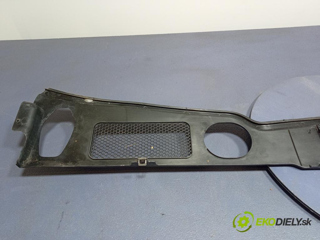 Audi Q5 2011 torpédo 8R0819447C