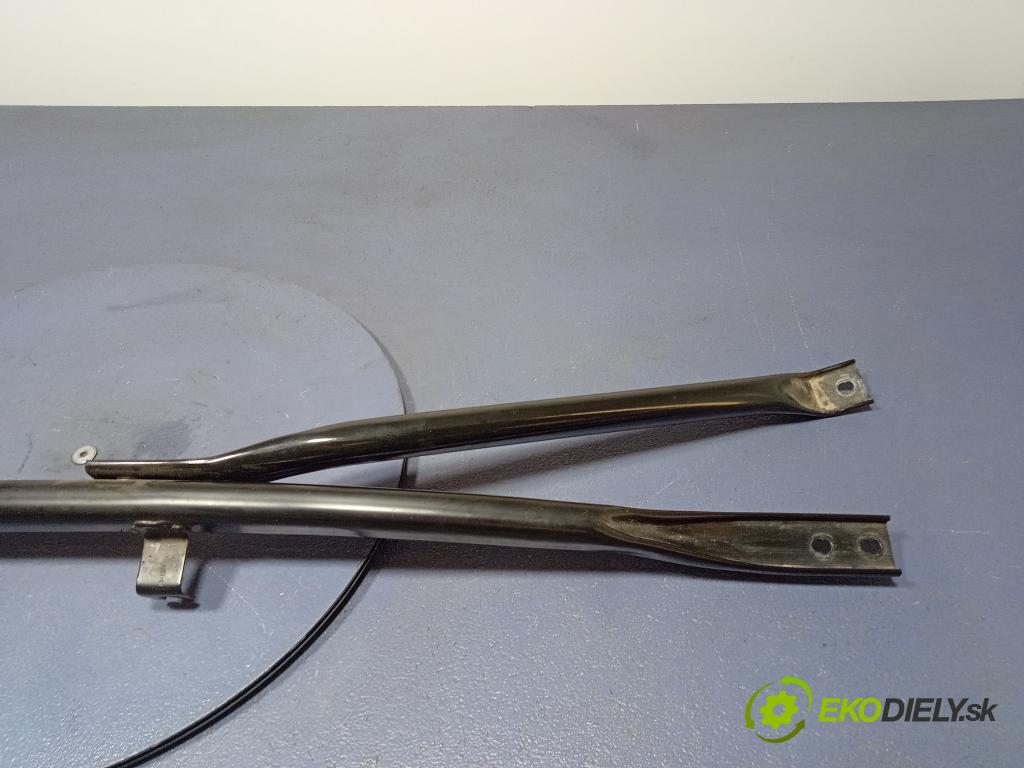 Audi Q5 2011 výztuha Čelní / stěna Přední 8R0805629C