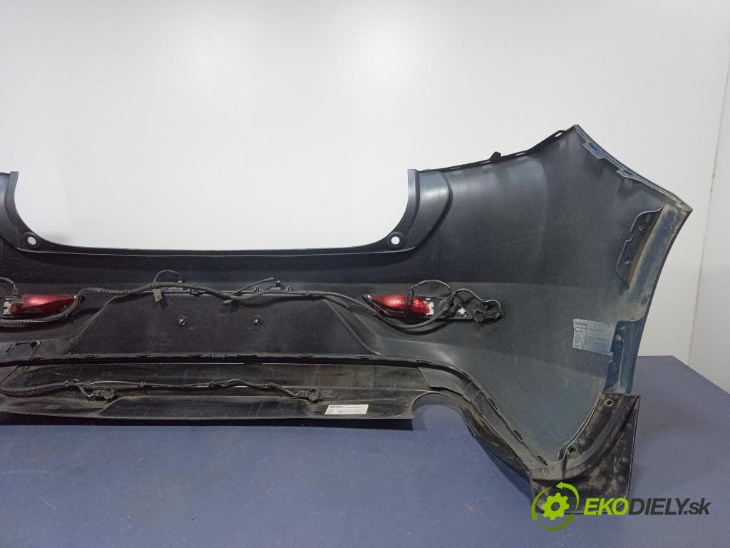 Volvo V40 2012 nárazník Zad: 01