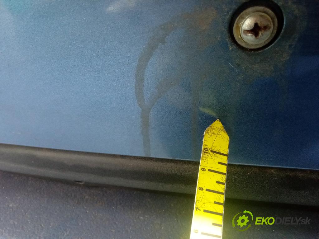 Volvo V40 2012 nárazník Zad: 01