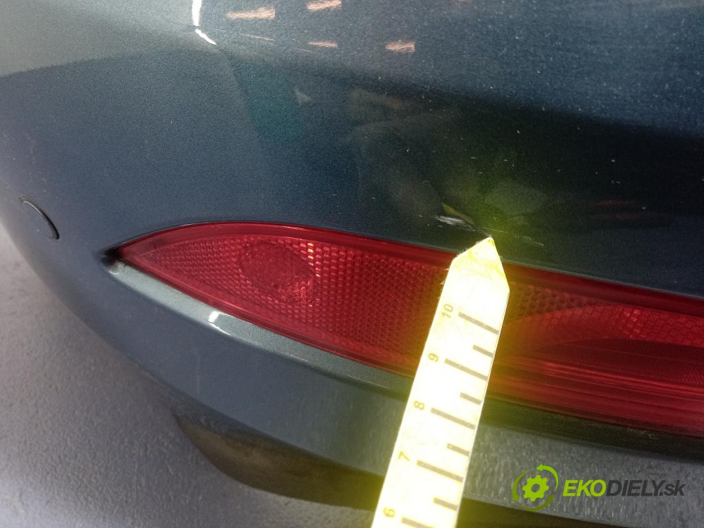 Volvo V40 2012 nárazník Zad: 01
