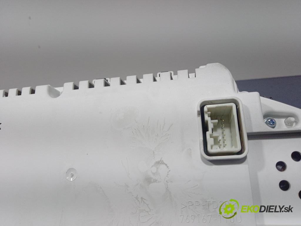 Volvo V40 2012 prístrojovka/ budíky 31296952