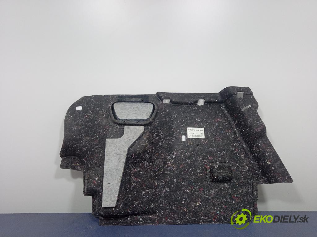 Volvo V40 2012 Tapacír: kufr 31377928