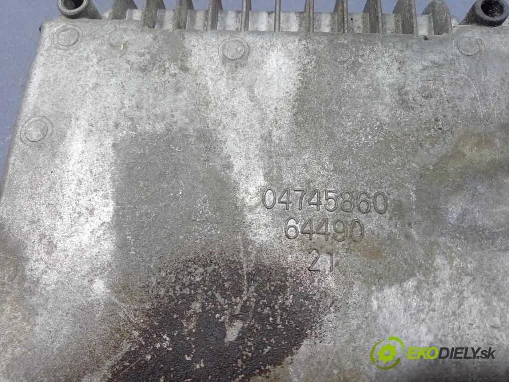 Chrysler Town and country 2002 riadiaca jednotka Motor: P04727425AF