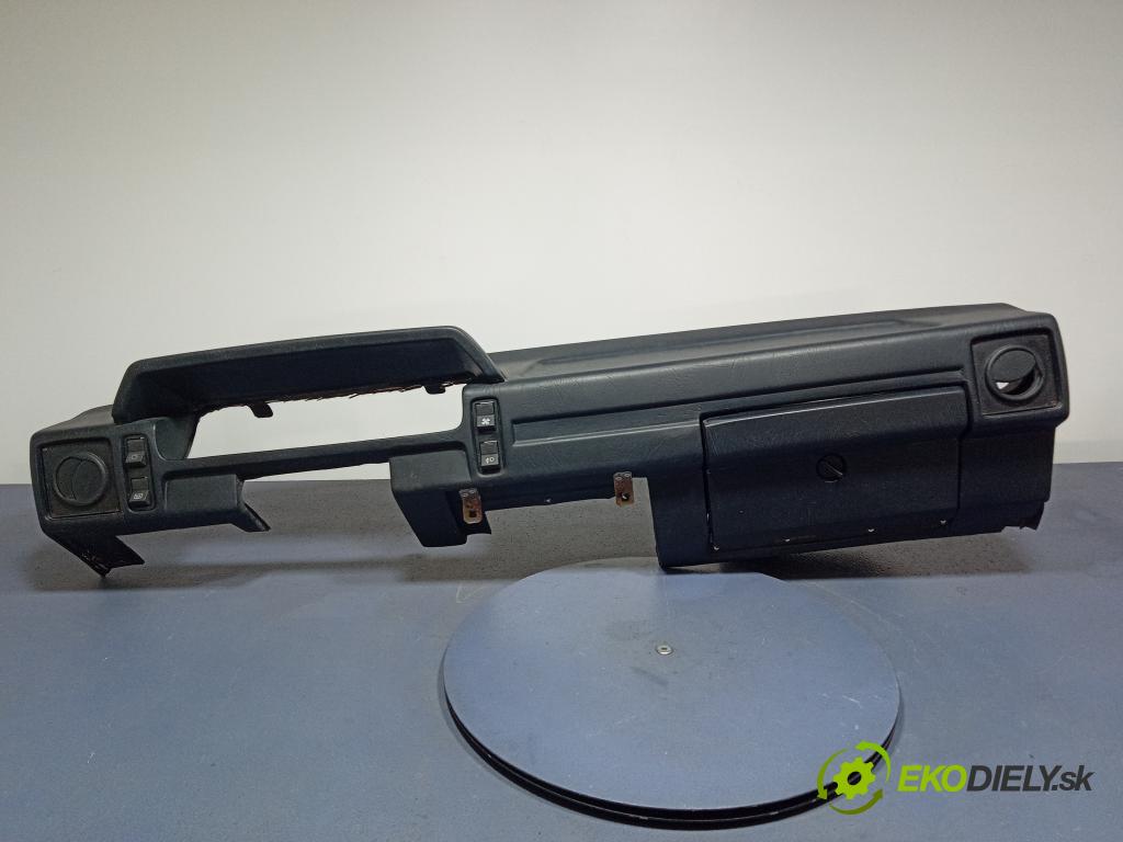 Fso-warszawa Polonez 1.6 1989 kokpit,pristrojová doska 01