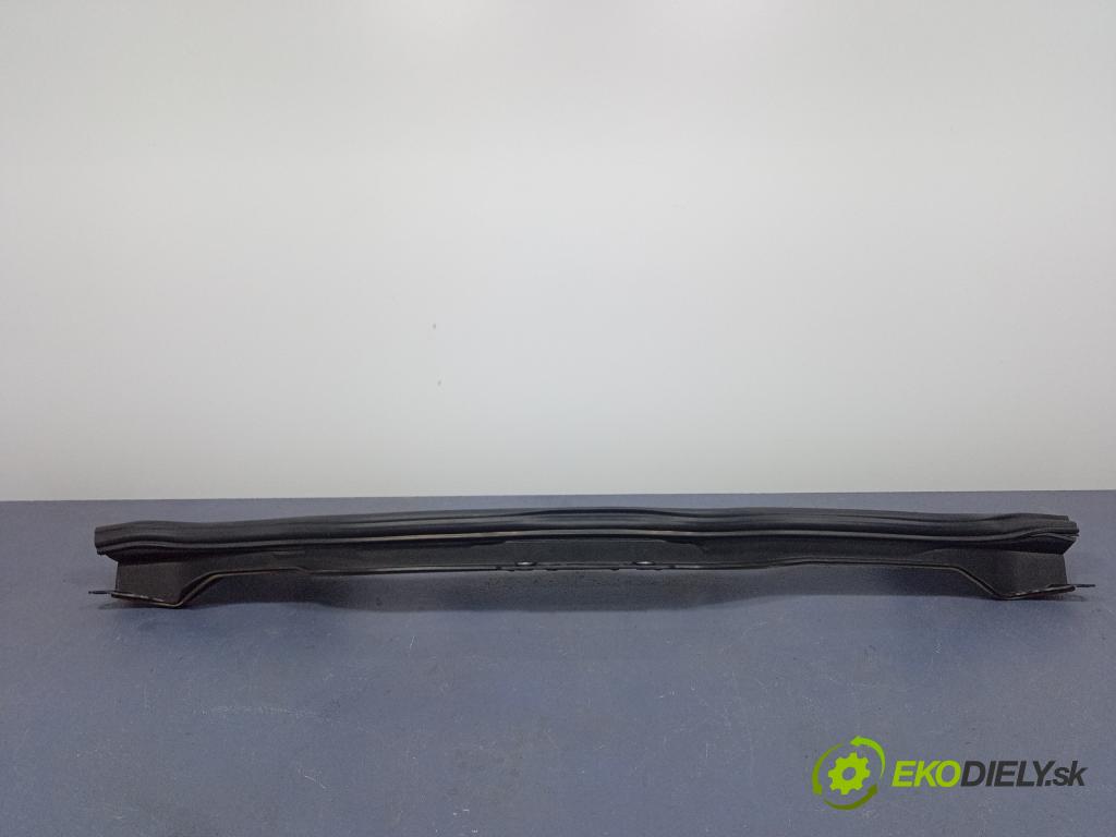 Volvo V40 2012 torpédo 31278103