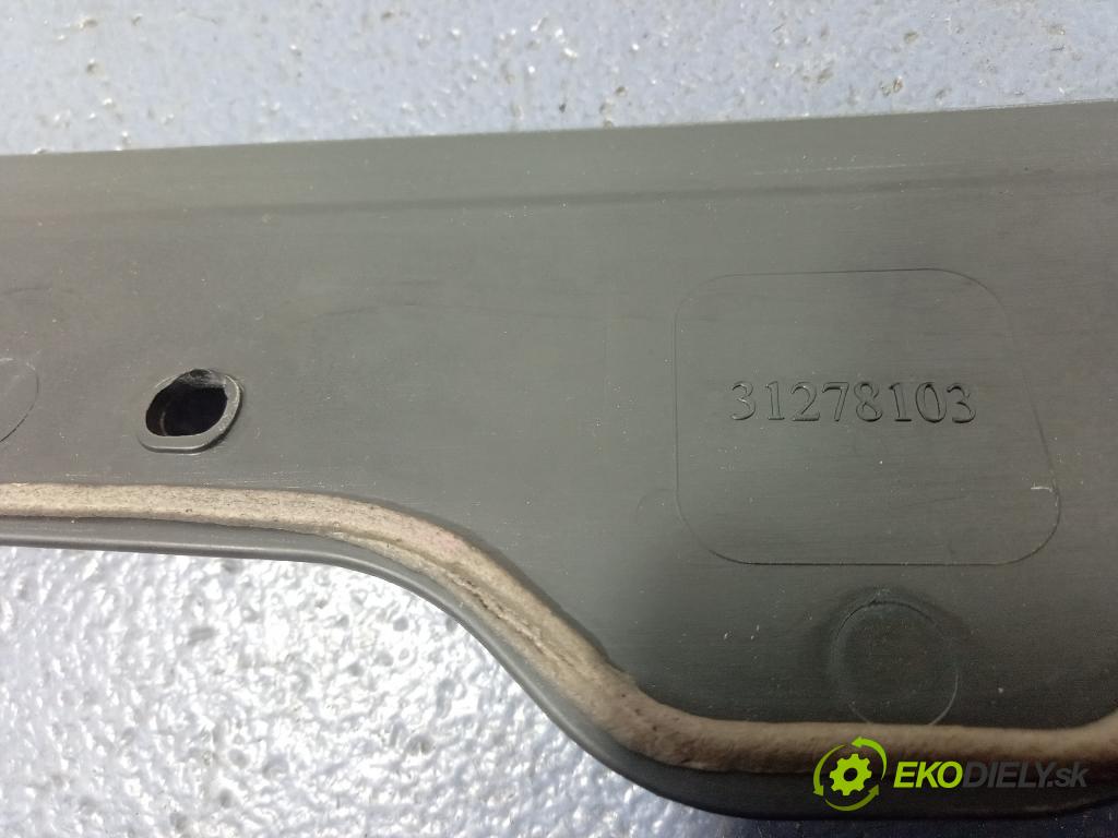 Volvo V40 2012 torpédo 31278103