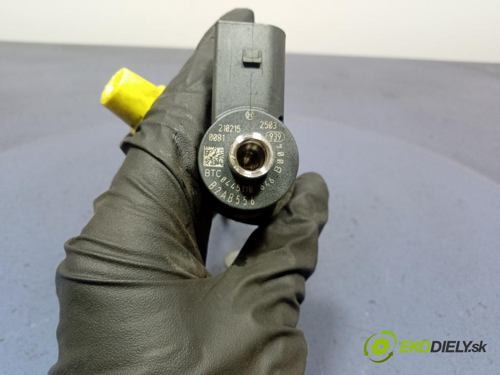 Audi Q5 2011 vstrek 0445110646