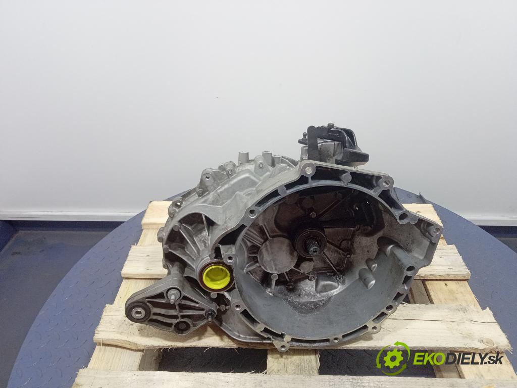 Volvo V40 2012 prevodovka Manualna TTFL0