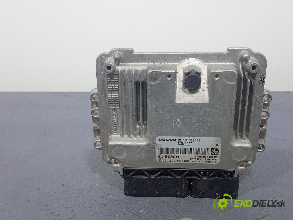 Volvo V40 2012 riadiaca jednotka Motor: 31312578
