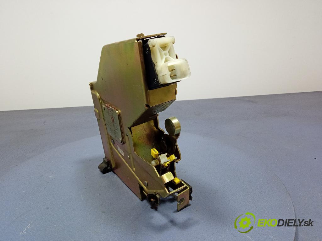 Ford Transit 2003 zámek dveře Zad: Levý: 01