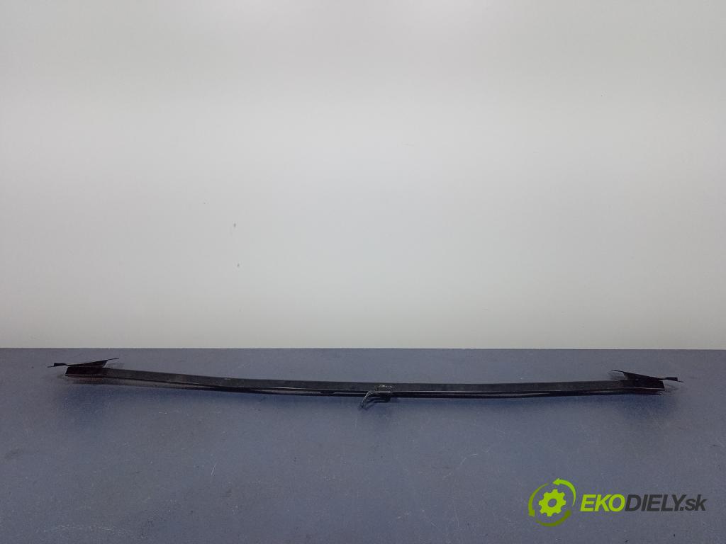 Volvo V40 2012 výztuha Čelní / stěna Přední 01