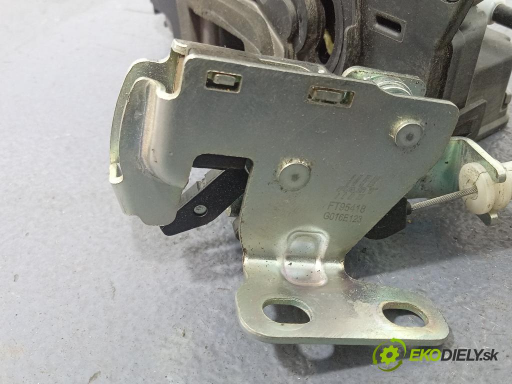 Fiat Ducato 2009 zámek dveře Zad: v pravo: FT95614