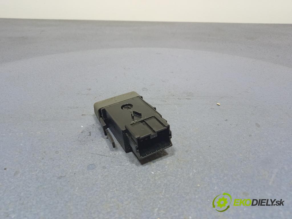 Volvo V40 2003 Přepínač Světel: Nouzový 30623426