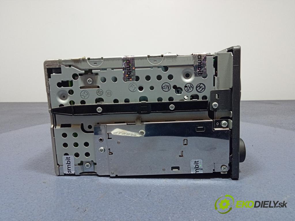 Volvo V40 2003 Radio I Navigácia: 30623403