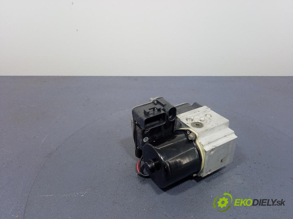 Opel Frontera 1999 čerpadlo ABS x AC82030028BBV