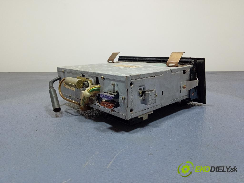 Volvo 740 1989 Radio I Navigácia: 1384998