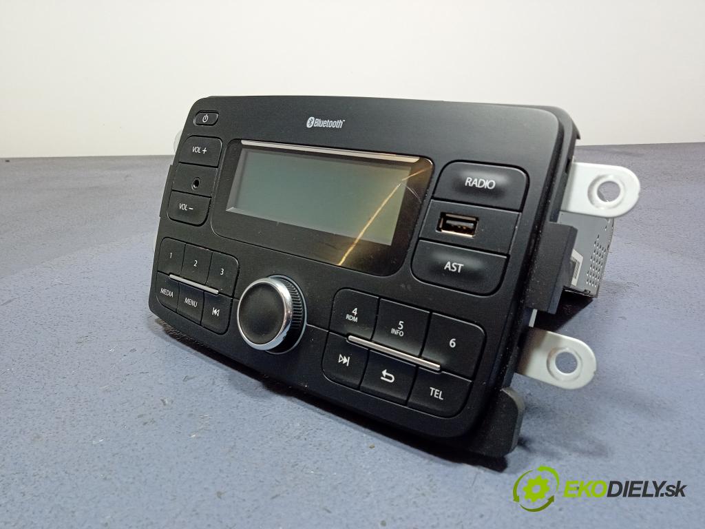 Dacia Dokker 2019 Radio I Navigácia: 281156864R