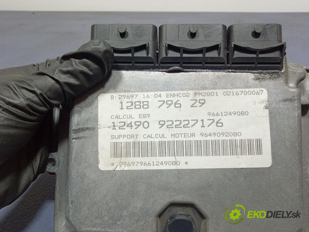 Dacia Dokker 2019 řídící jednotka Motor: 237104412S