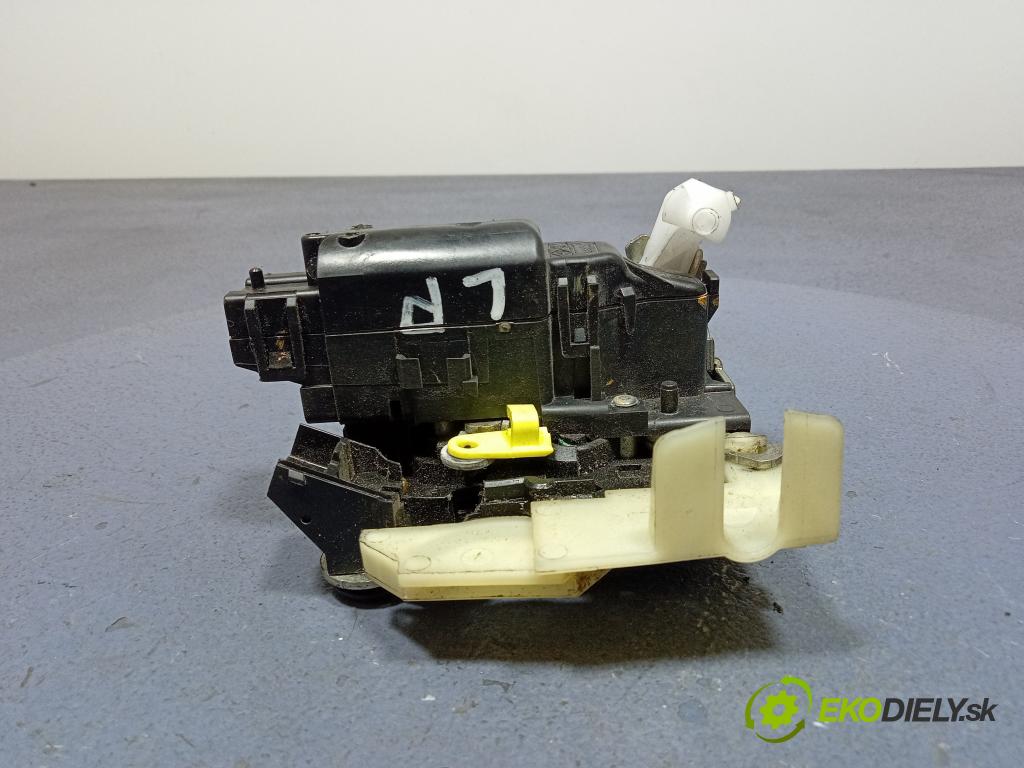 Dacia Dokker 2019 zámek dveře před Levý: 01
