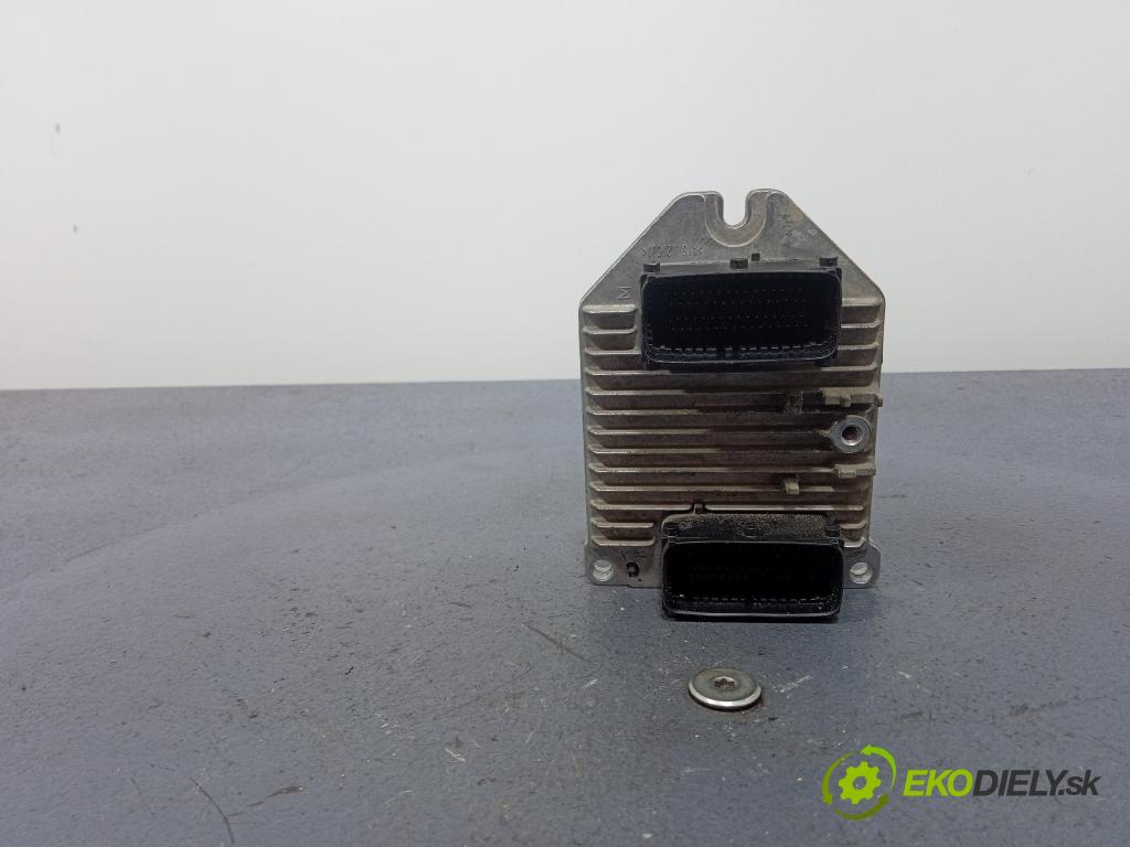 Opel Vectra-c-cc 2002 riadiaca jednotka Motor: 09179499