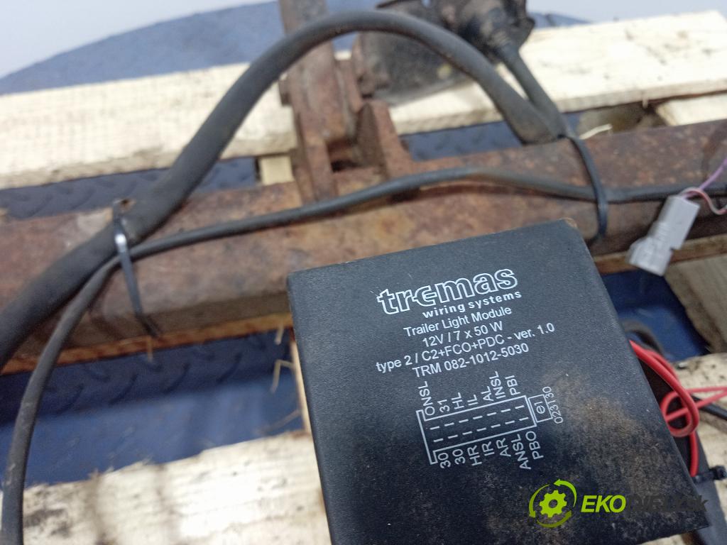Mitsubishi Outlander 2006 oko Do Přívěsy MZ312824